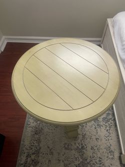 Side round table