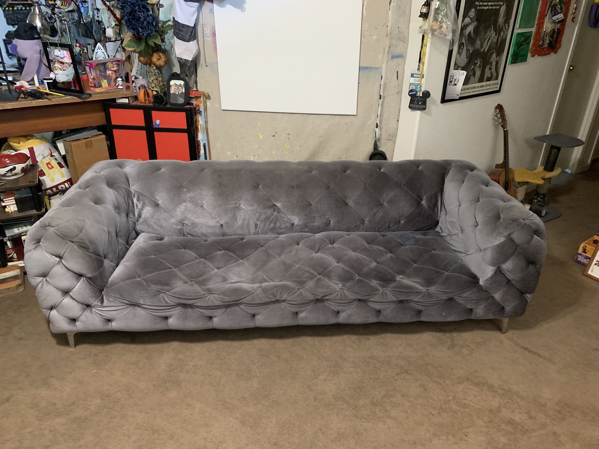 FREE COUCH**FREE COUCH