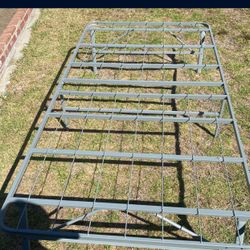Twin Metal Frame