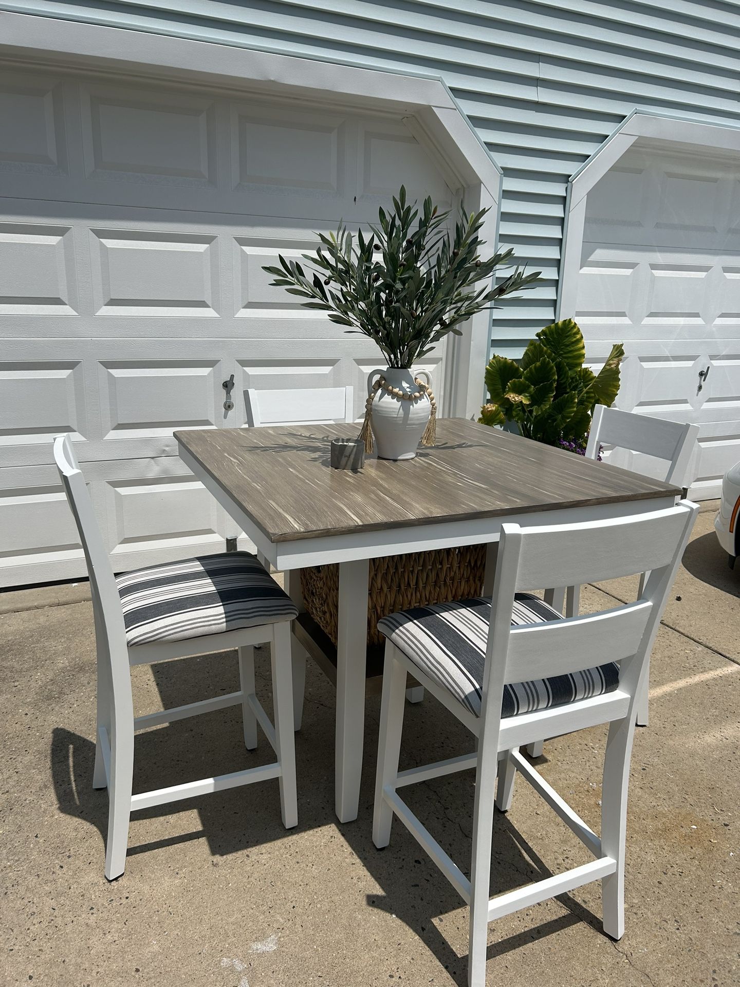Farmhouse Table Set