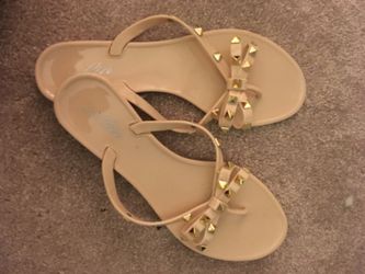 Nude and Black 10 fits a 9 PVC studded sandals 10 for each pair