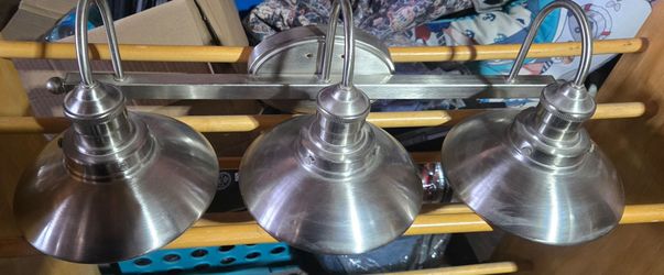 Light fixtures