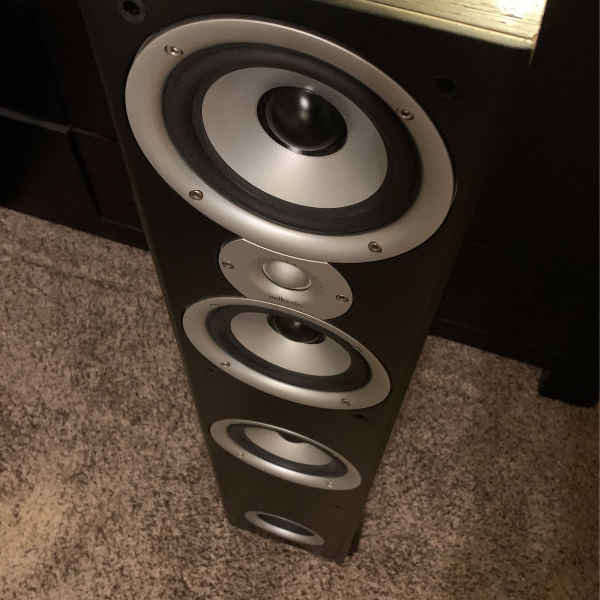 POLK AUDIO T90e EURO Tower speaker With Grill PAIR for Sale in