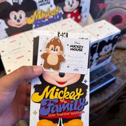 Mickey Family Chip Keychain