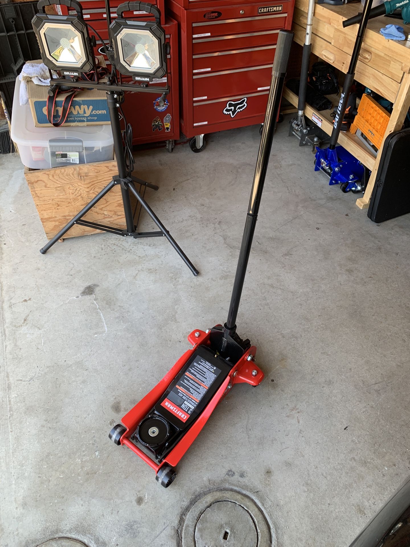 Craftsman 3 Ton Floor Jack for Sale in Oceanside, CA OfferUp