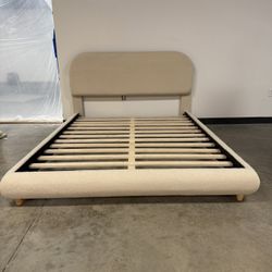 White Cream Modern Curved Headboard Platform Bed – Queen & King | Bouclé Upholstered, Solid Wood Frame
