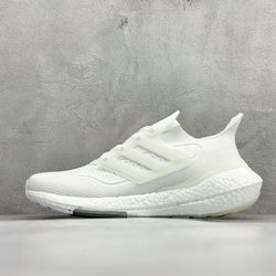A.didas UltraBoost 21