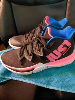 Nike Kyrie 5 "Just Do It" Basketball Sneakers