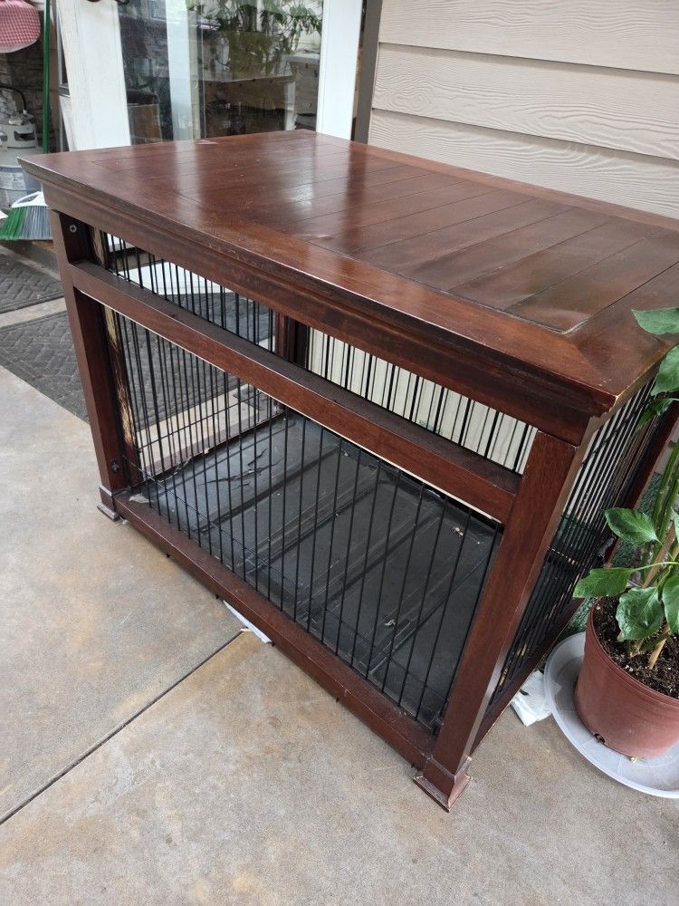 FRONTGATE DOG CRATE