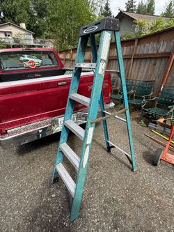 6 foot fiberglass Werner ladder step ladder