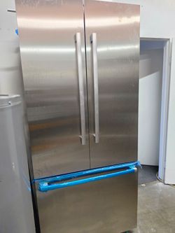 New Bosch Benchmark 36-inch Panel Ready Stainless Steel Panels Included