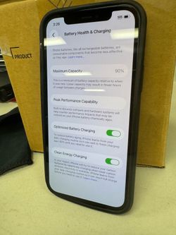 iPhone 12 64GB Black – Unlocked – 90% Battery Health
