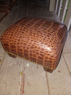 Small stool / ottoman