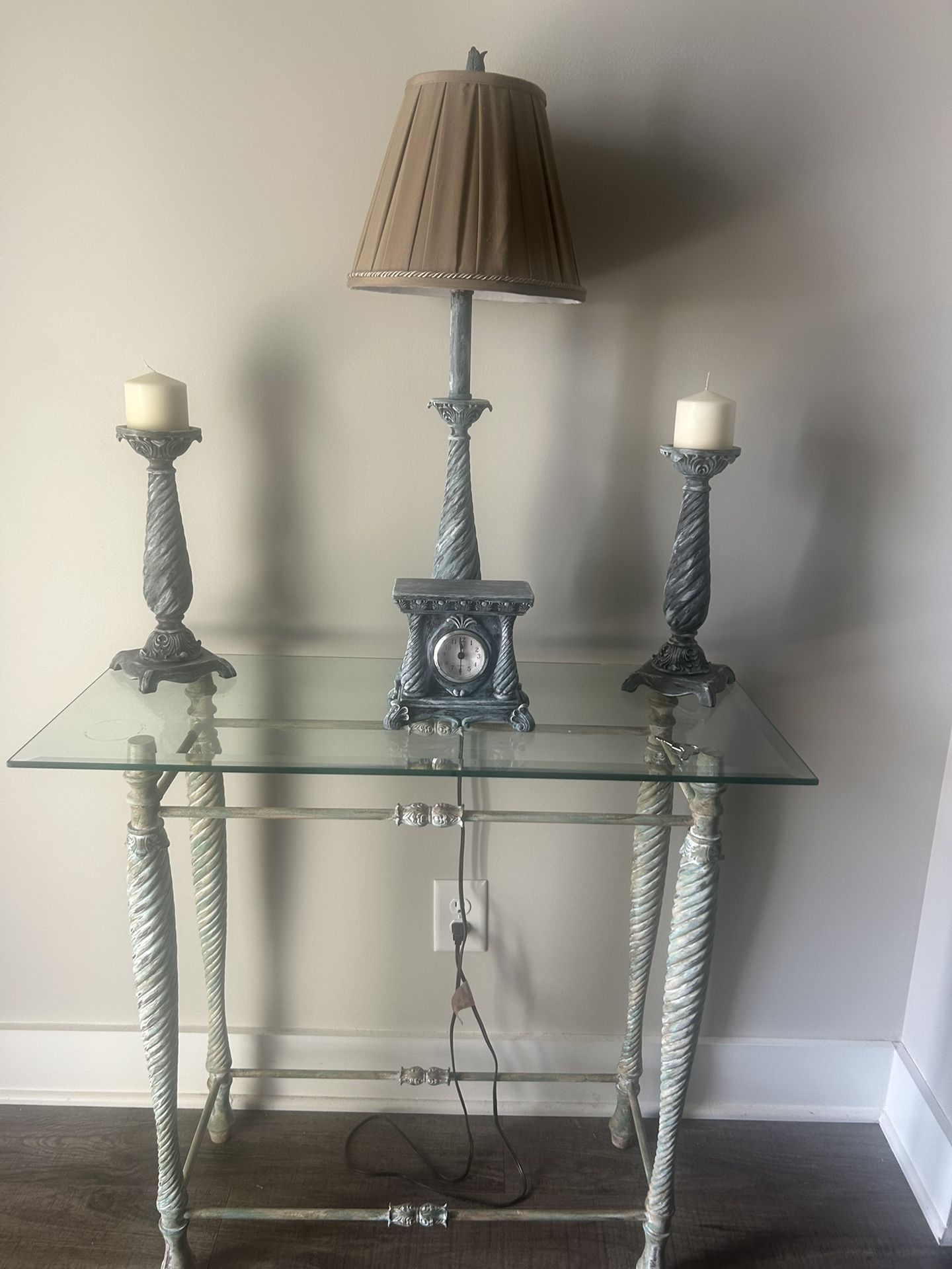 Console Table With Matching Lamp