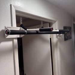 Pull Up Bar