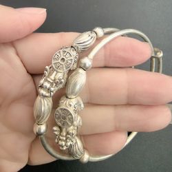 8-inch classic bracelet. 