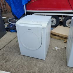 Bosch Washer and Dryer Set