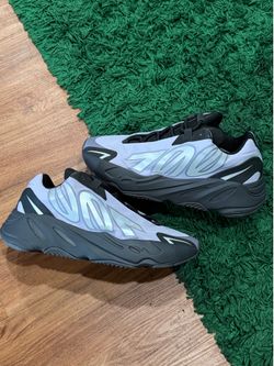 Yeezy Boost 700 MNVN “Geode” - Size 10M - PreOwned Great Condition