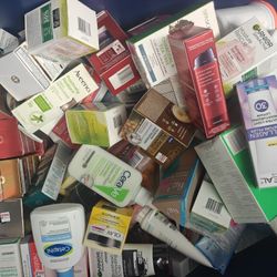 L'Oreal Skincare and Facial Cleanser 