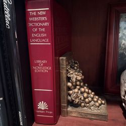 Vintage Grape Vine Wine Decor Staging Book Ends