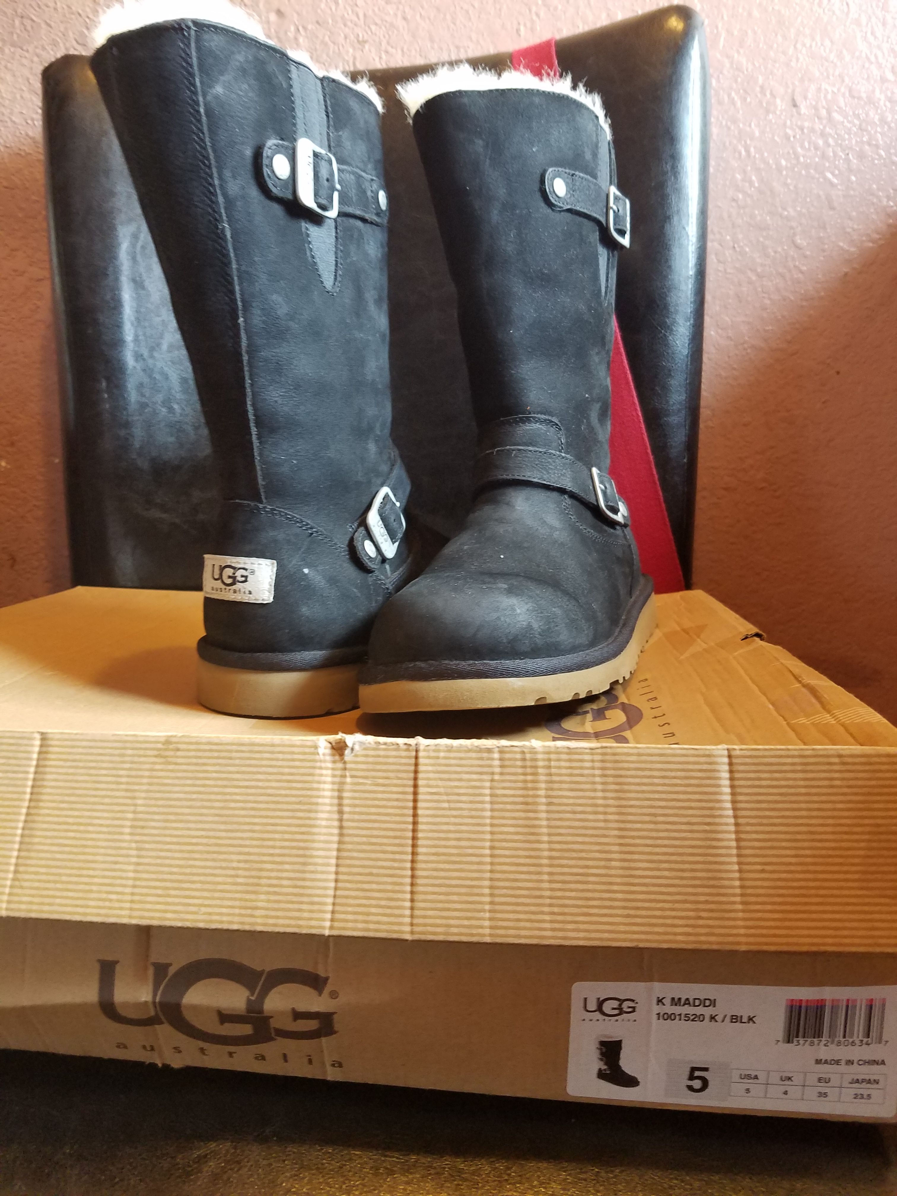 ugg boots sz 5y
