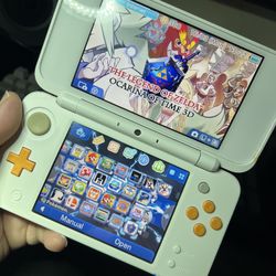 Loaded Nintendo "New" 2DS XL w/ h shop + 64 gb SD card 