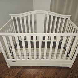 Graco 4-in-1 Convertible Crib