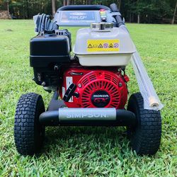 HONDA - Simpson - UPGRADED 3300 PSI - NEW - POWER PRESSURE WASHER