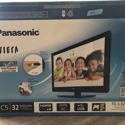 32” Panasonic TV Hardly Used In Box
