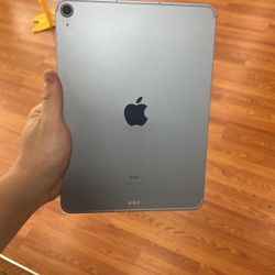 iPad Air 4th Generation 64Gb Wifi & Cellular Used 