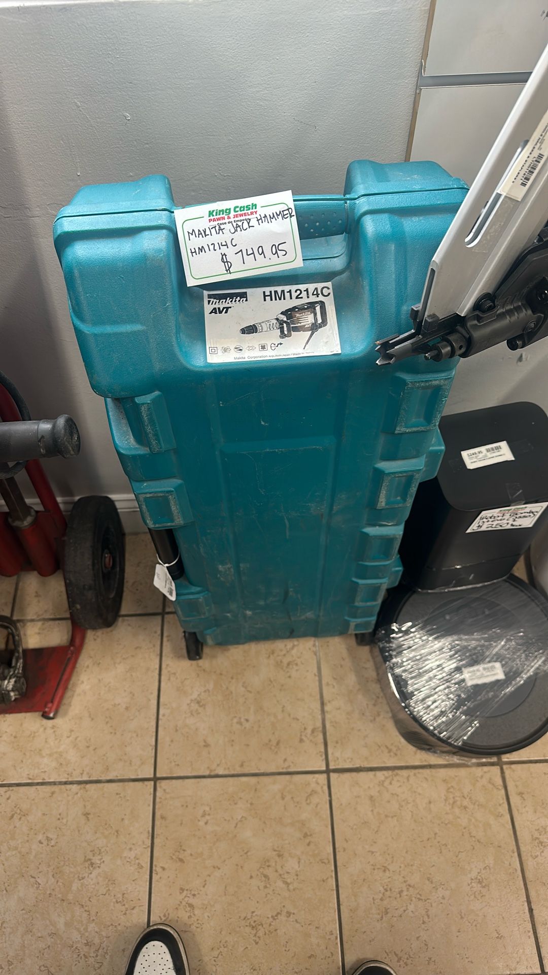 Makita Jack Hammer