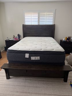 Wood sleigh queen size bed