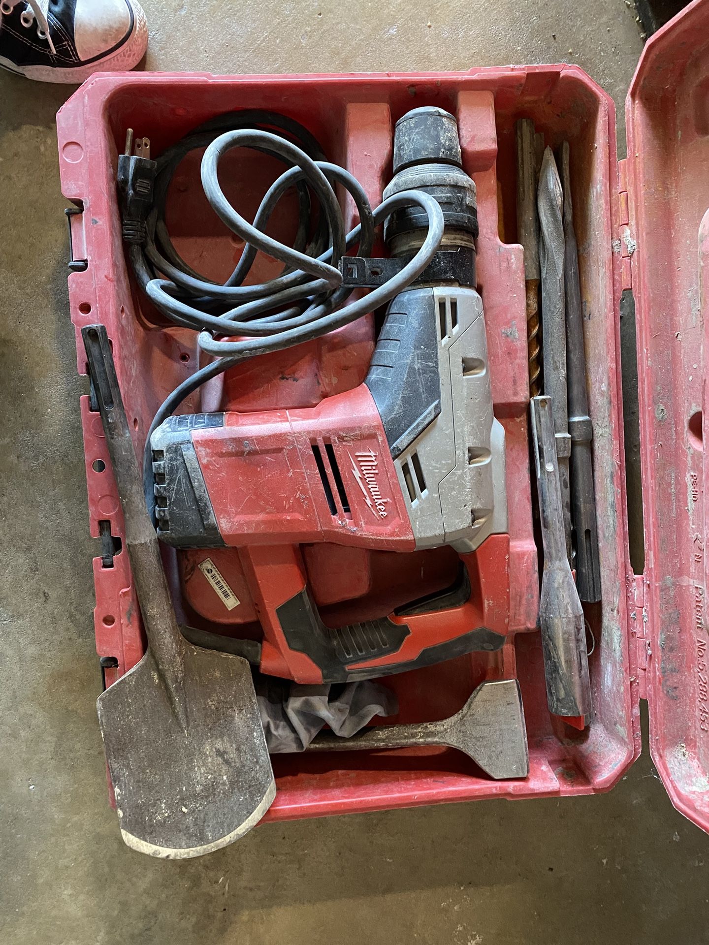 Corded Milwaukee SDS Max Rotary Hammer 1-9/16”
