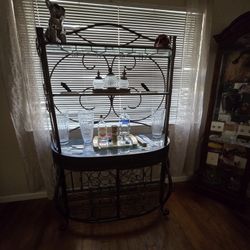 Dinning Room Table/chairs and Wine Rack Hutch