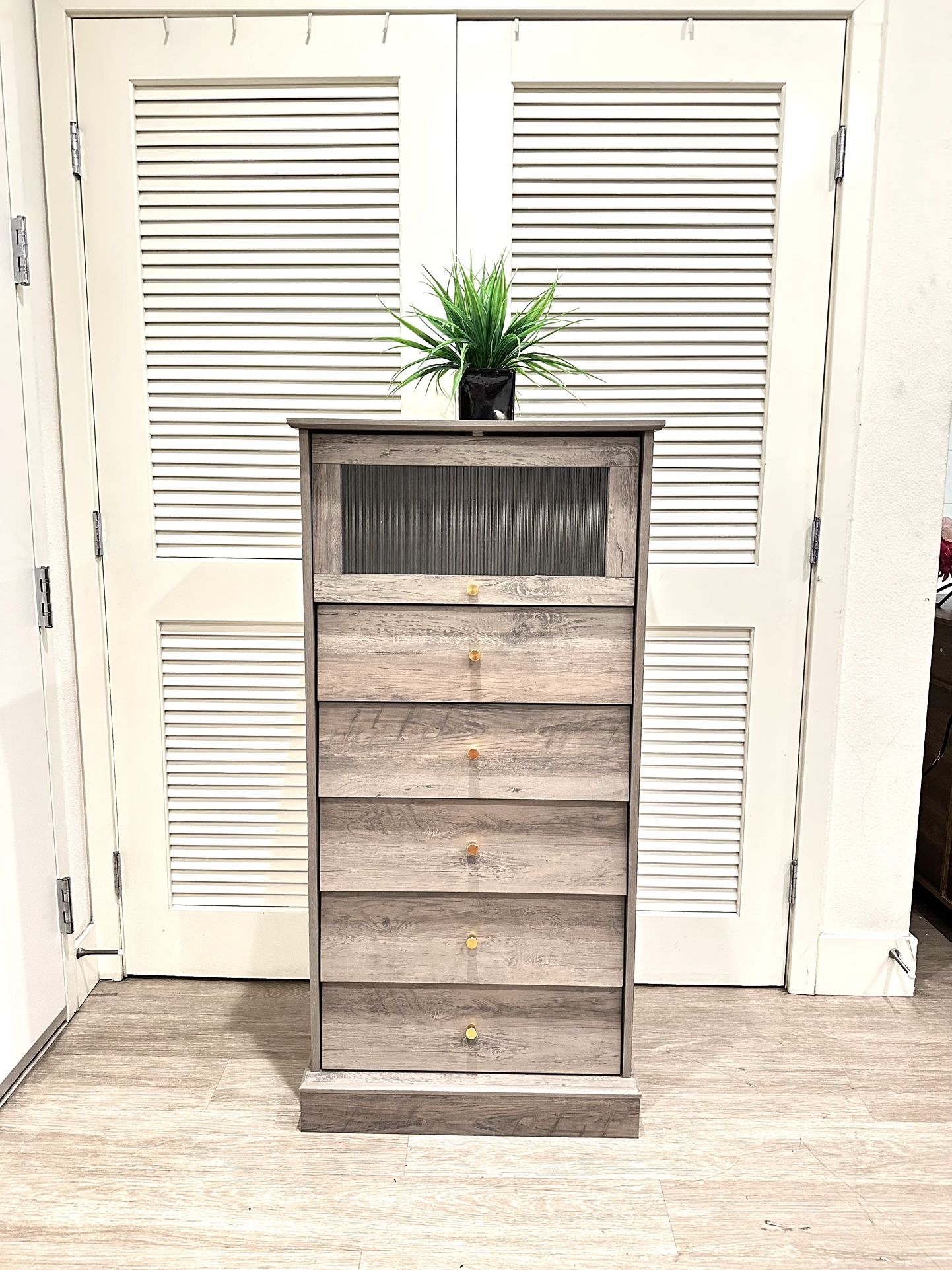 6 Drawer Dresser, 48.7'' Tall Dresser Chest of Drawers with Glass Drawer, 6 Drawer Chest , Ash Grey