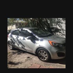 2013 Kia Rio ( Read The Ad)