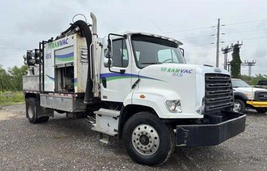 2014 Freightliner 108Sd