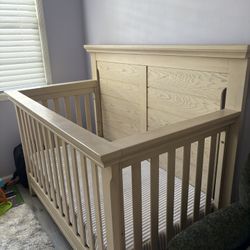 Baby crib and Mattress- Good Condition 
