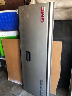 Tailgate for Sonoma or s10 was in a 2003  can u use 9 to 2004