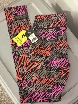 NWT Zumba Wear "Be About Love" Perfect Long Leggings - Size Small
