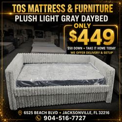 Plush Light Gray Daybed 🚚WE DELIVER🚚