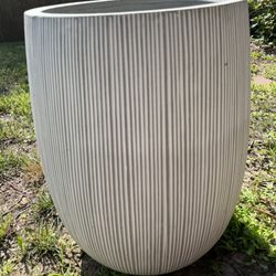 Large Plant Pot 