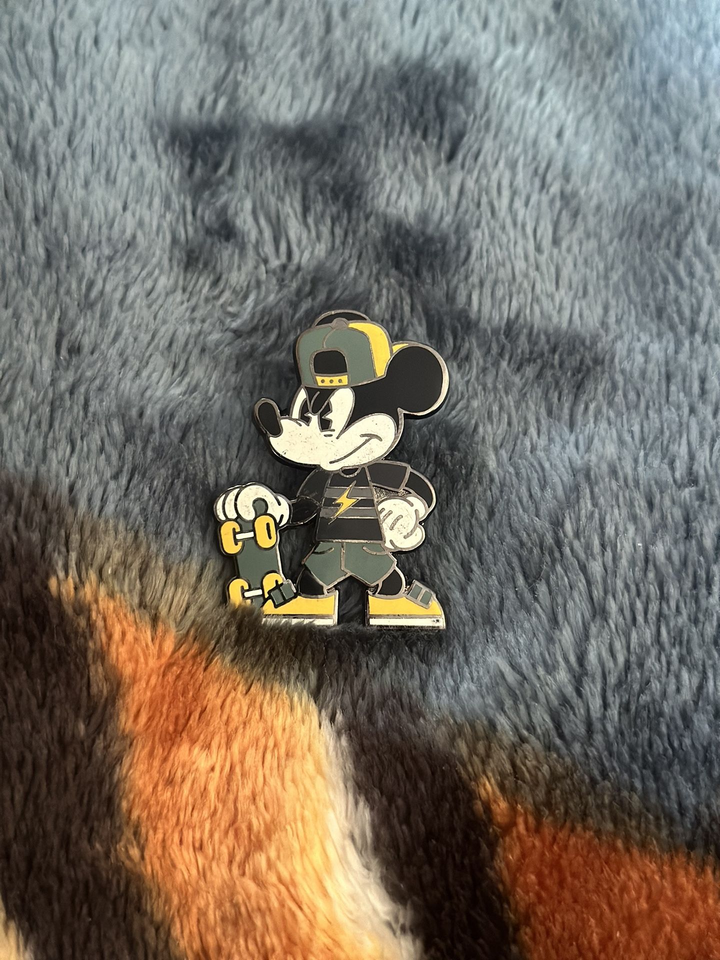 Skater Mickey Mouse Disney Pin
