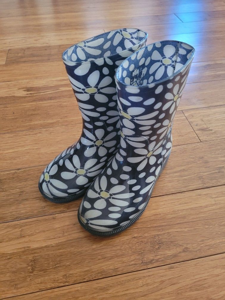 Daisy Rainboots