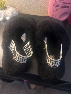 Ugg slip on size 7
