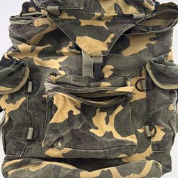 Vintage Camo Rug Sack Large Back Pack 