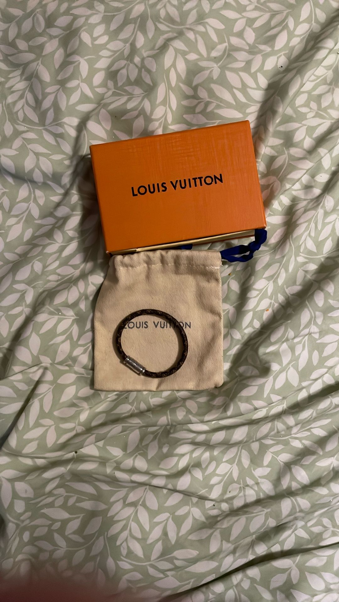 Lv Braclet