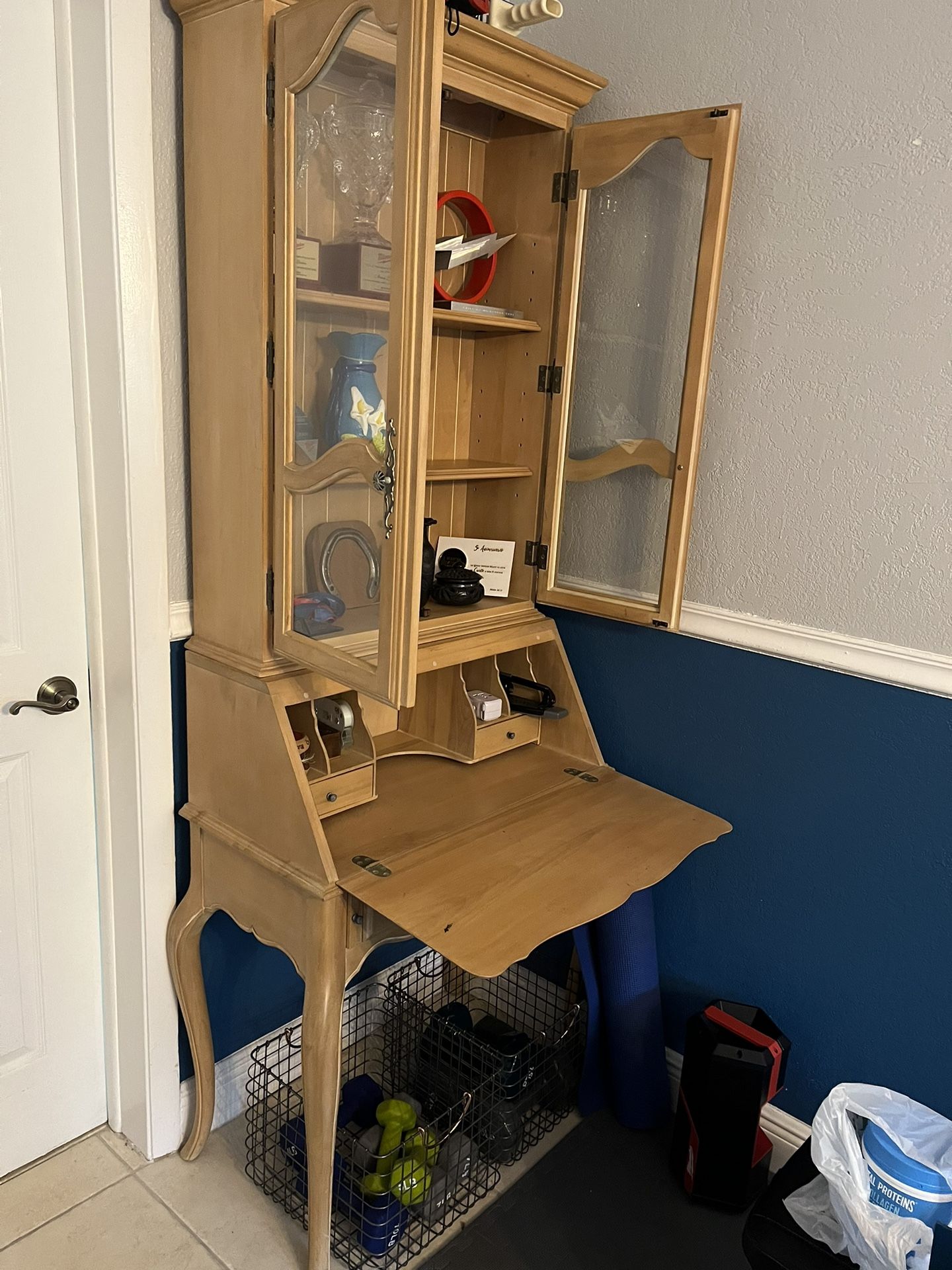 Vintage Bookshelf + Built-in Desk