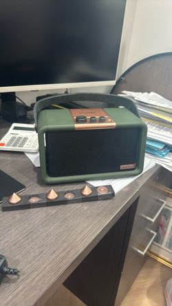 Nomadic harman kardon projector and speaker never used
