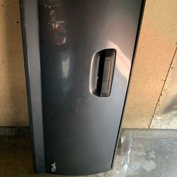 Toyota tacoma tailgate 2005-2015 charcoal color has back up camera